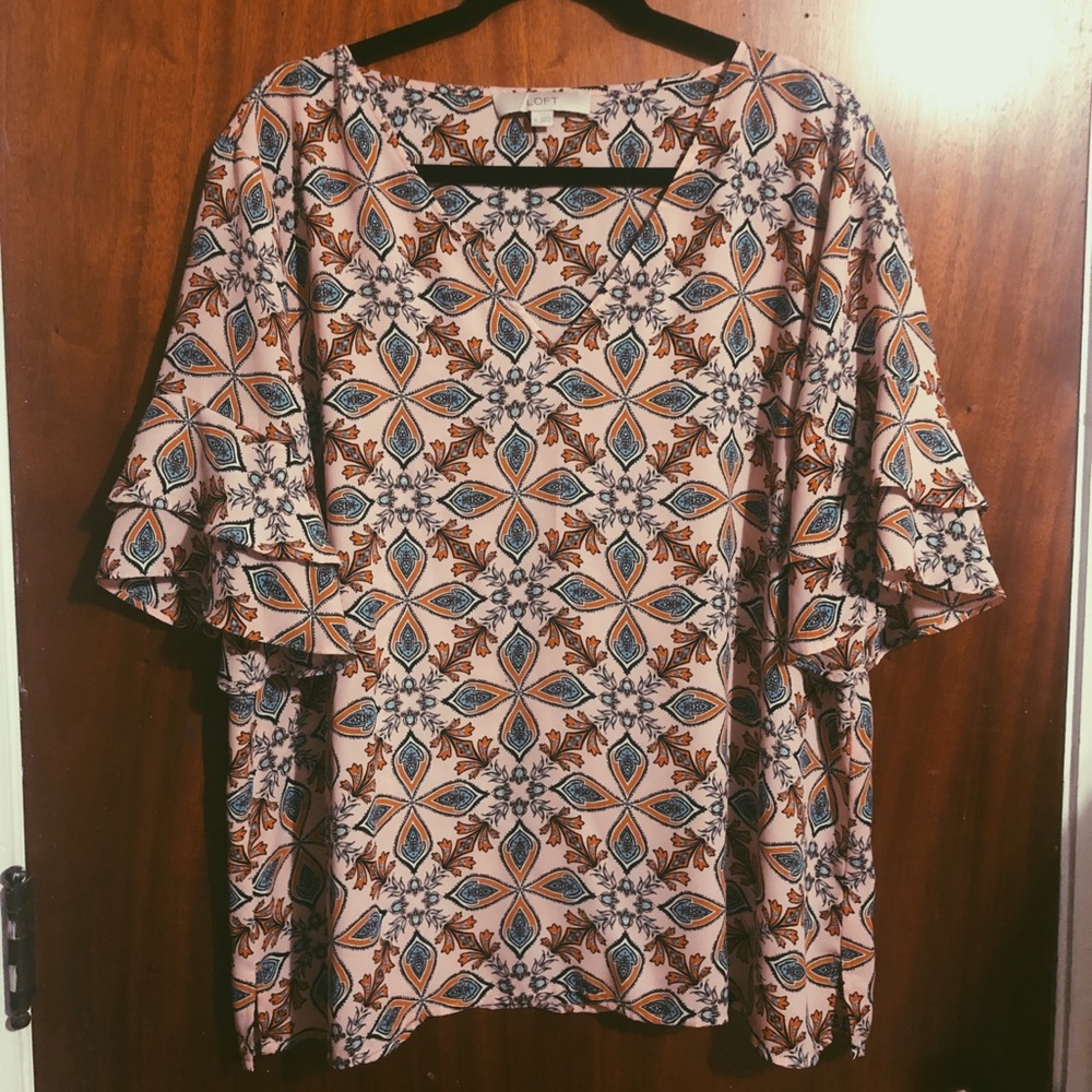 Beautiful Printed LOFT Blouse!